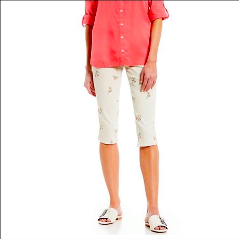 NYDJ Native Floral Print Capri Jeans